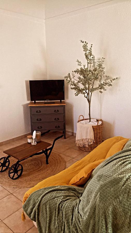 Le Mas Du Bosc Apartment Mauguio Bagian luar foto